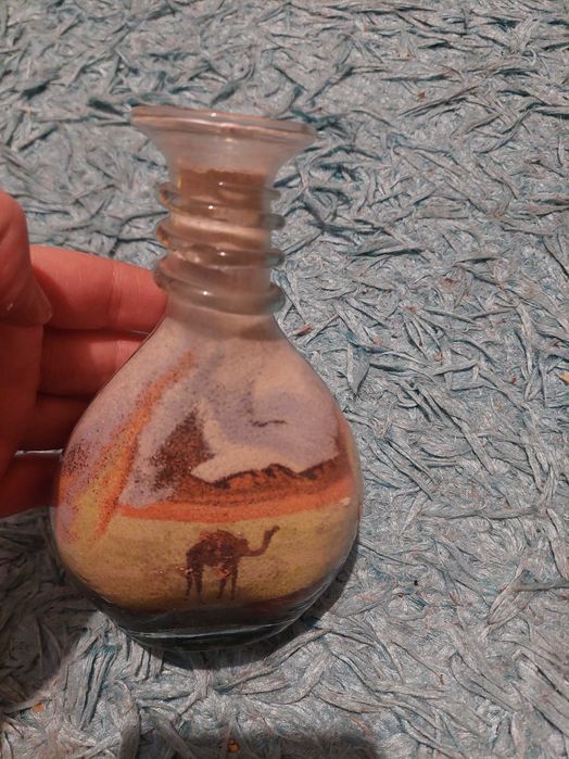 Арабско рисувано с пясък шише Дубай