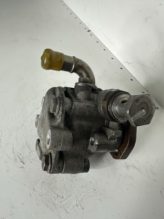 Насос гидроусилителя руля (ГУР) Volkswagen