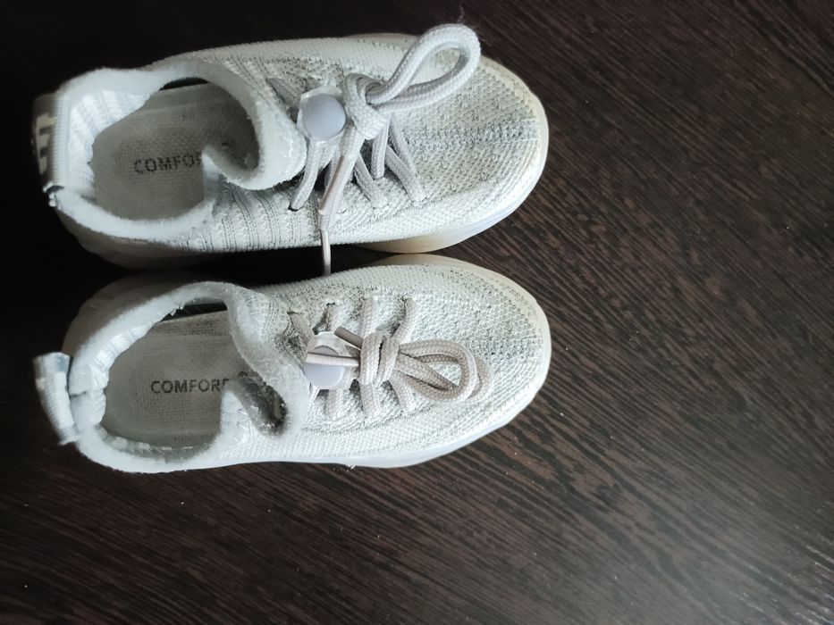 Продам кроссовки для мальчика