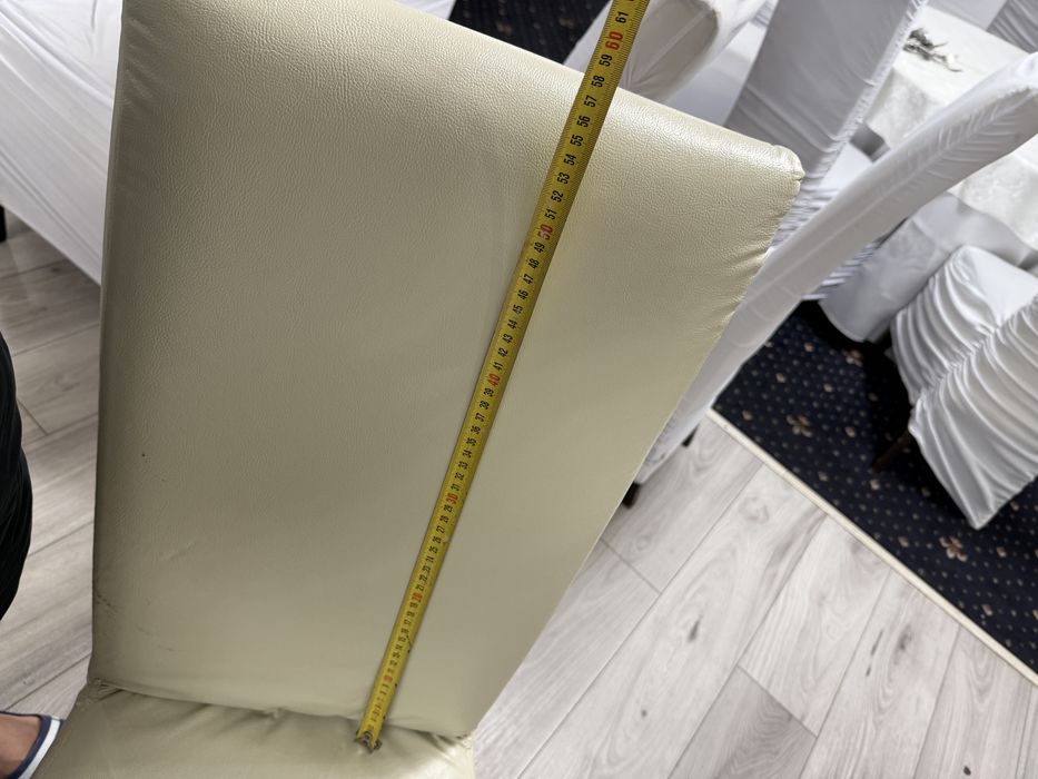 Scaune in stare foarte buna