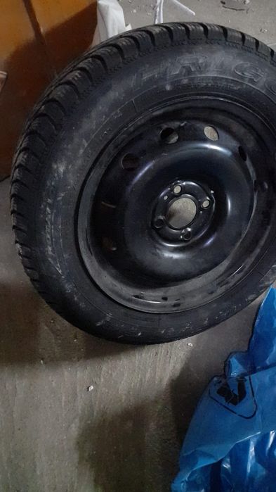 Janta  otel noua cu anvelopa noua iarna  185x65x15 Logan