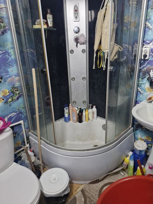 Продаю душевую кабину