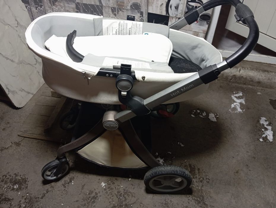 Продам коляску почти новая