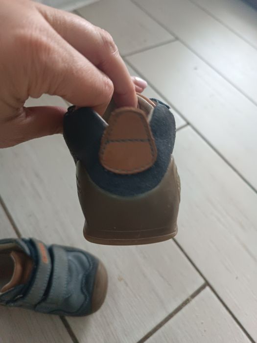 Adidași Biomecanics măr 22