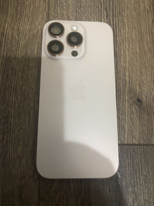 Capac spate iphone 16 pro desire