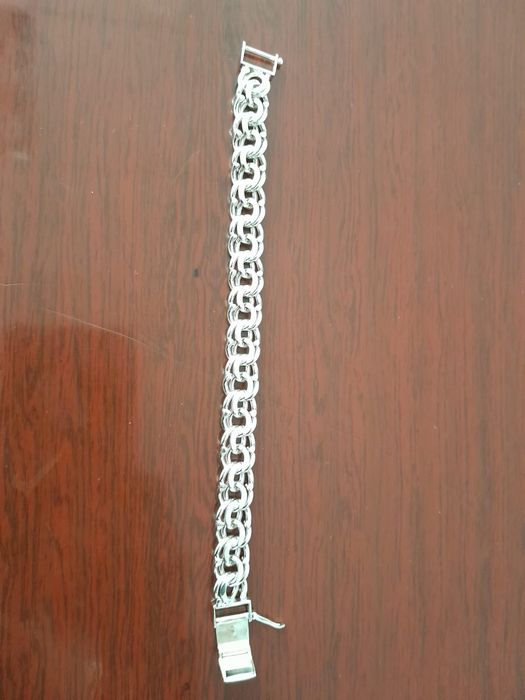 Продам серебряный браслет