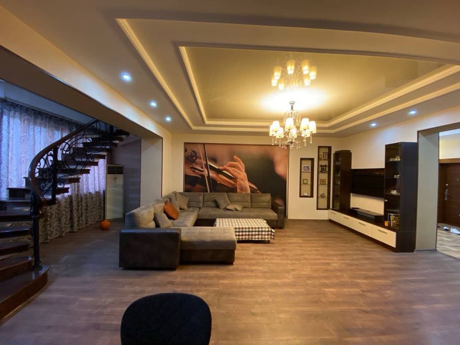 Мирабадский район. Улица Нукус. 4х комнатная