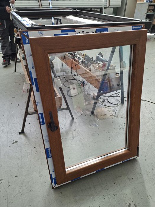 Fereastra pvc stejar auriu