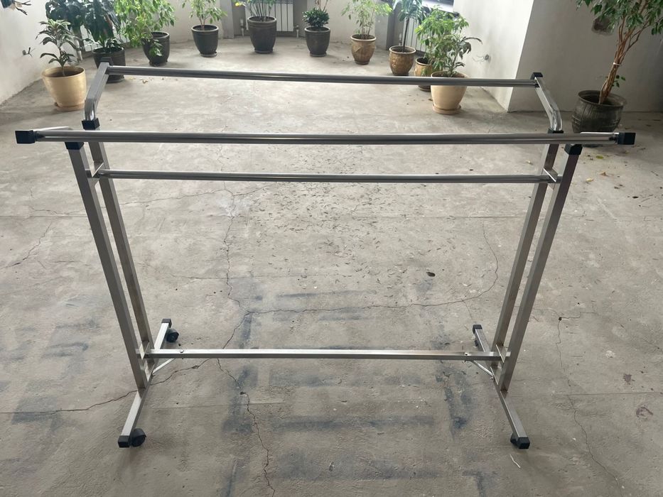 Вешалка напольная двойная