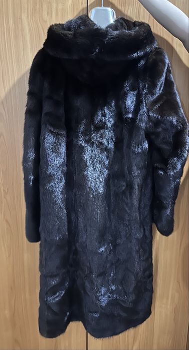 Продам норковую шубу