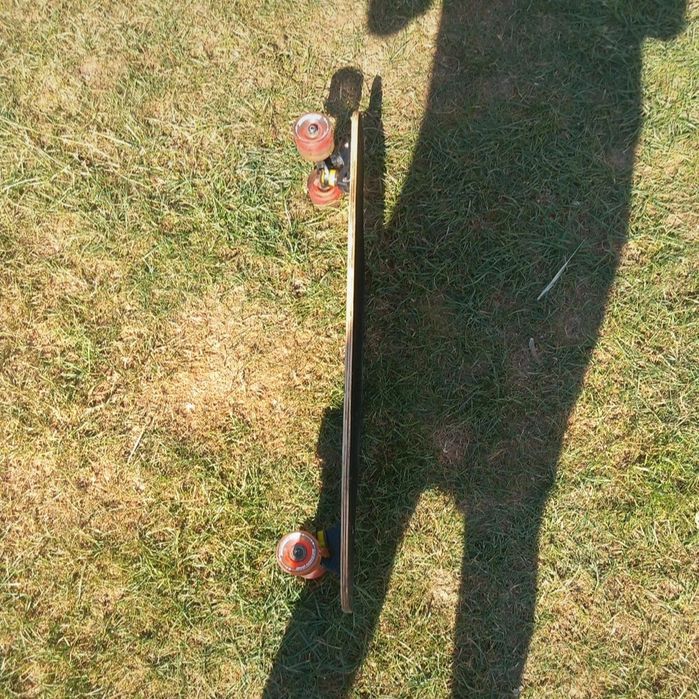 Vând longboard puțin folosit