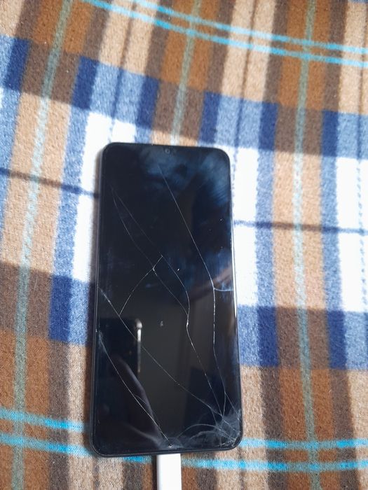 Телефон Realme note 60