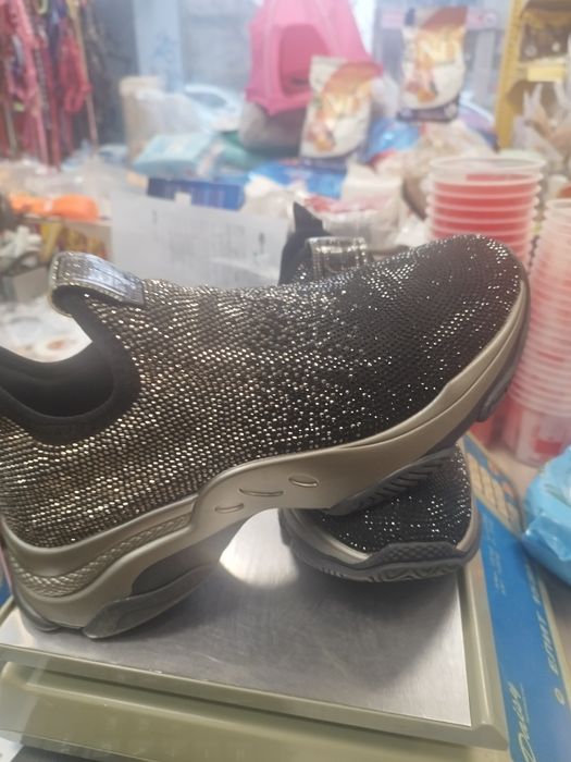Чехли на Klarks, Сникърси  на Steve Madden