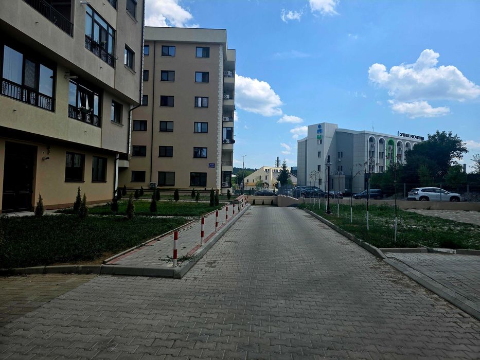 Spatiu comercial de inchiriat , zona Cug - spital Providenta si Elitis