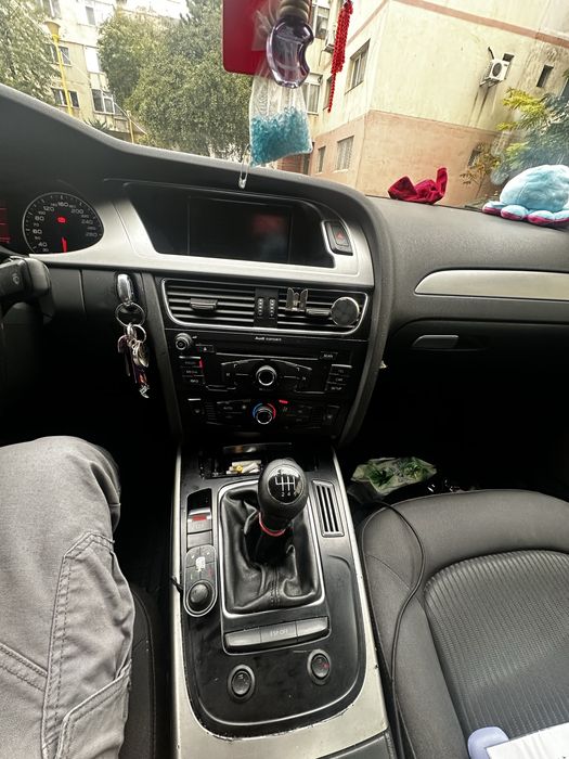 Vând Audi A4 B8