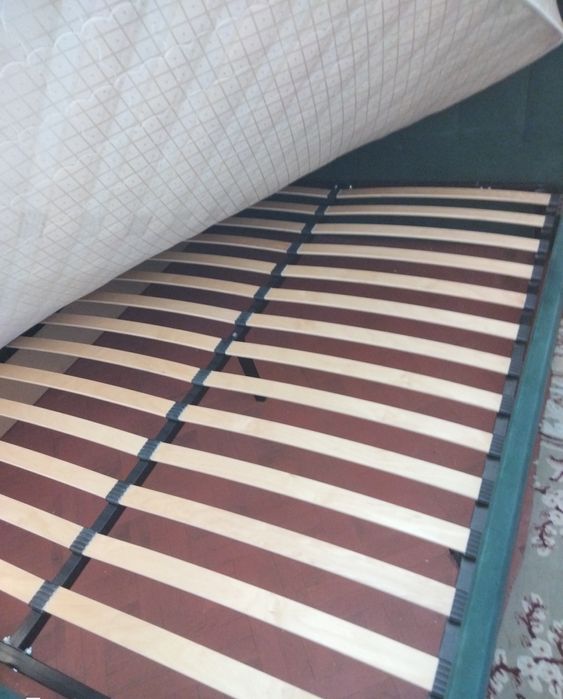 Продам кровать двуспальная