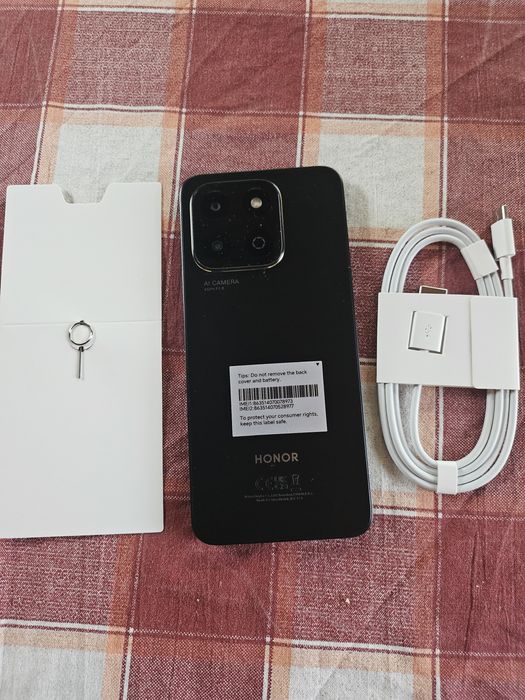 Телефон HONOR X6b чисто нов