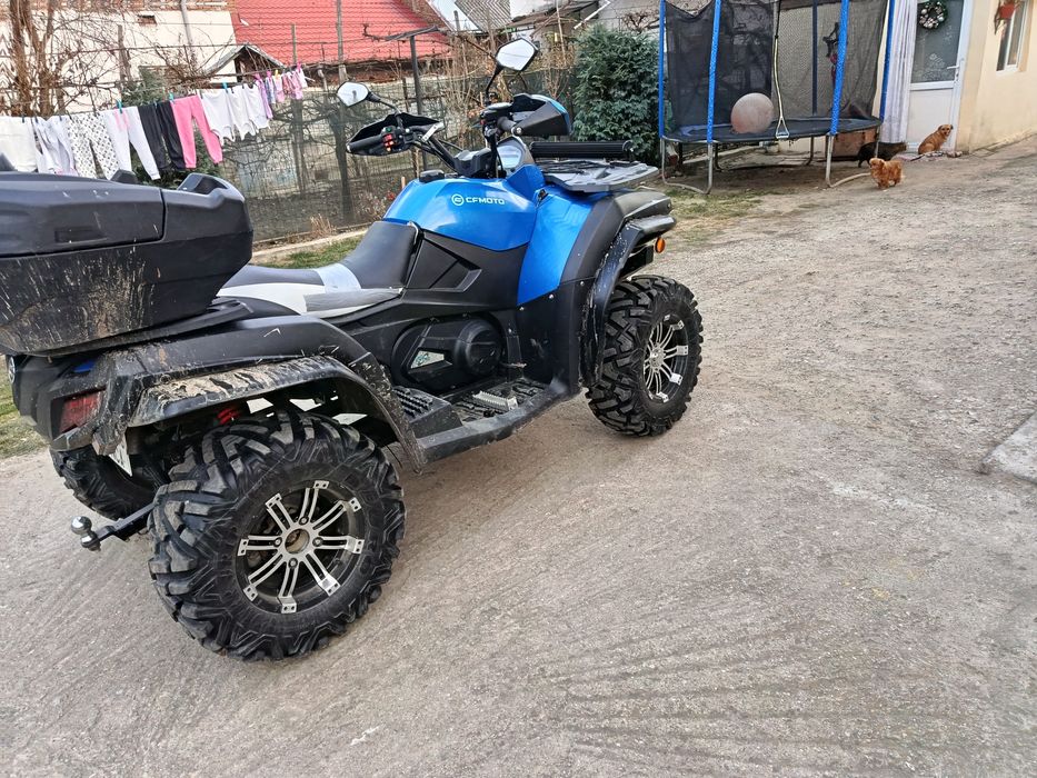 Vând sau schimb can am de 800