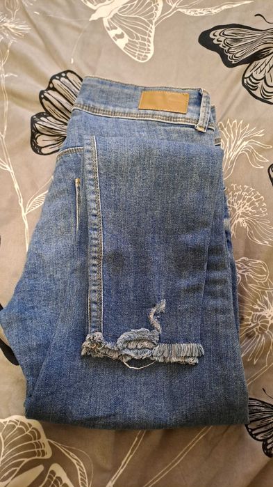 Дамски.   дънкии