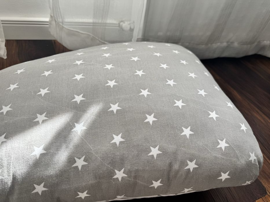 Perna gravide ergonomica Kidizi Alma Galaxy Grey, husa detasabila, 125x45 cm