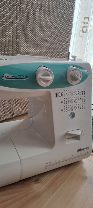 Masina de cusut minerva 32 cusaturi