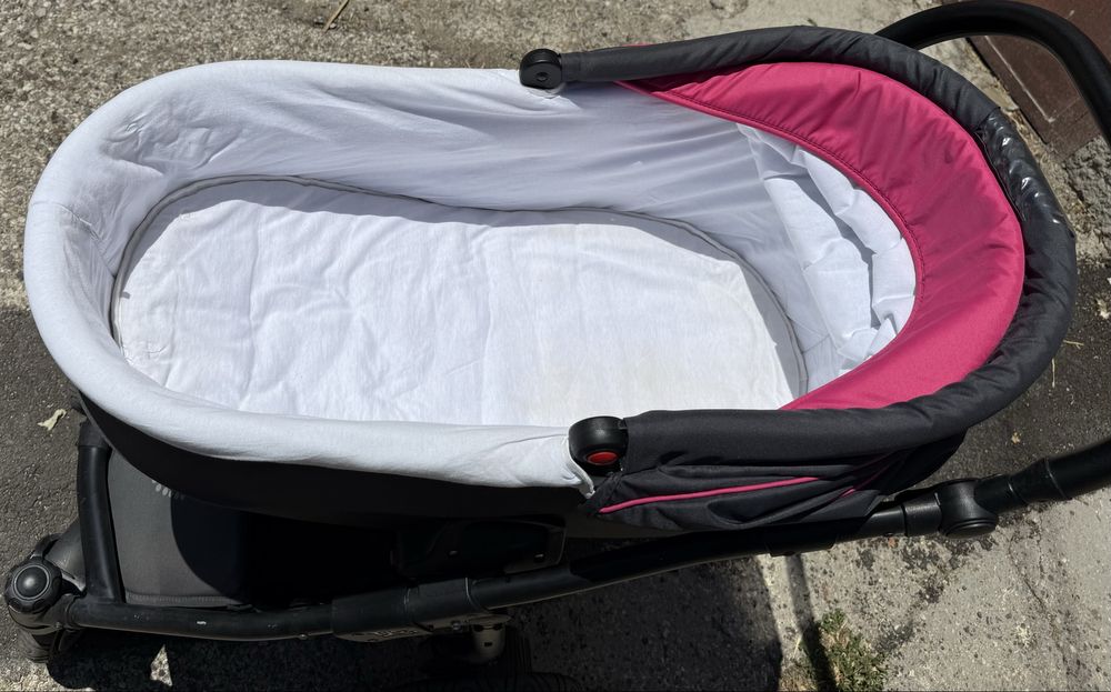 Бебешка количка с кош за новородено, летен кош и кошница за кола Zippy