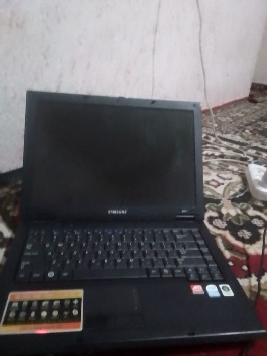 Kampiyuter  samsung R 20 plus