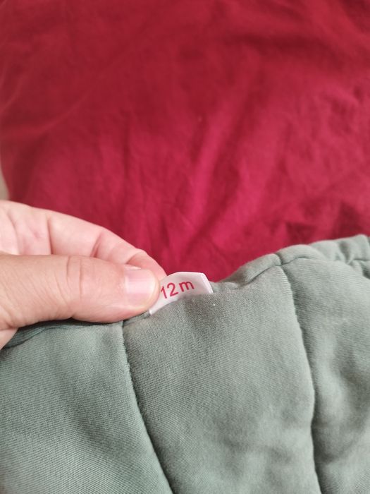 Бебешки елек с качулка