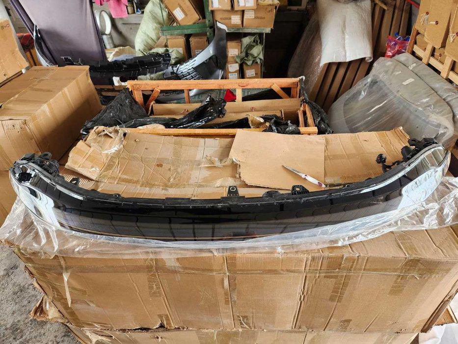 Lixiang LI L9 передние фары в наличии. Оригинал 100%