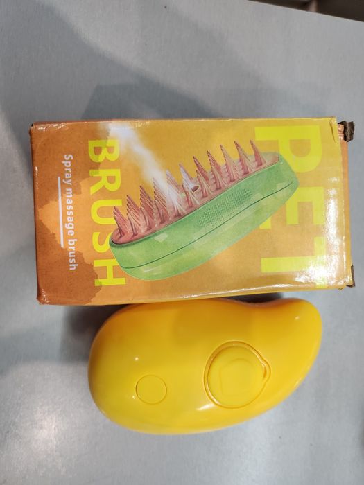 Четка за куче и котка с пара