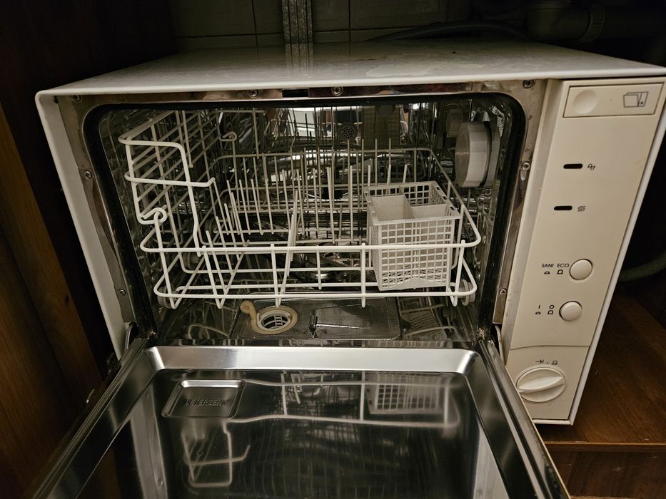 Посудомоечная  машинка Zanussi