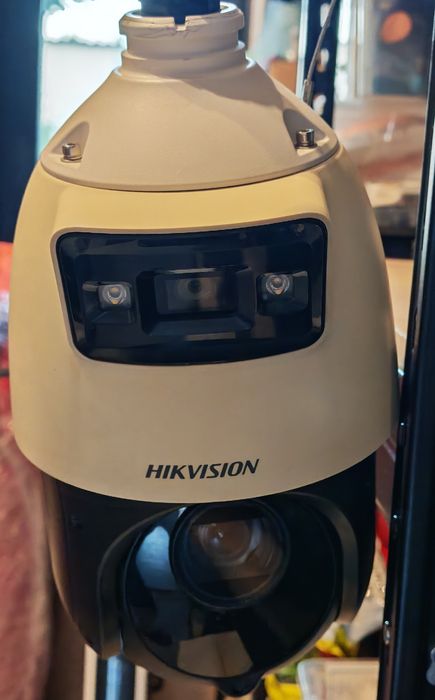 6 camere Hikvision DS-2CD2087G2-LU + 1 camera Hikvision DS-2SE4C425MWG-E + 1 NVR Hikvision DS-7616NXI-I2/16/P/S + 1 switch HP ARUBA INSTANT-ON JL683A