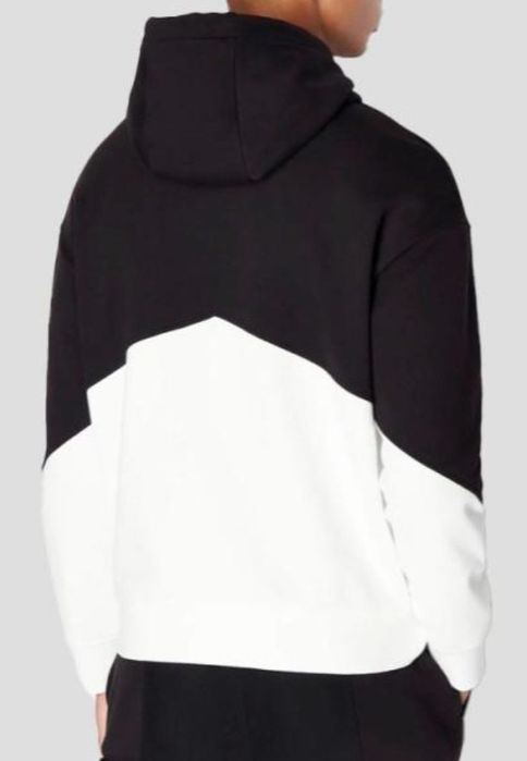 Armani Exchange  .