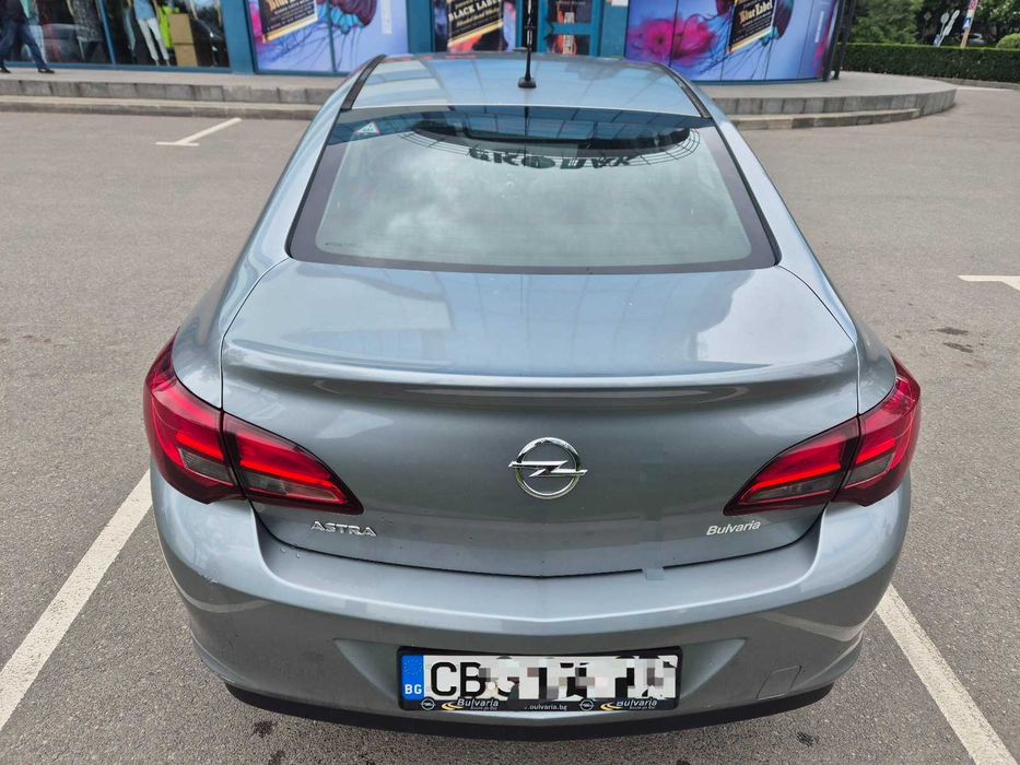 Astra J 1.6 ГАЗ нова от България