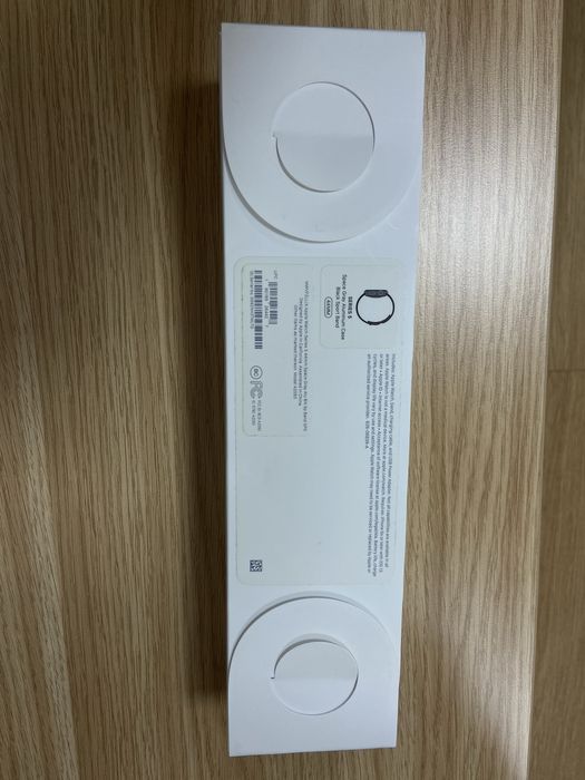 Apple Watch Series 5 44mm GPS, Space Gray Aluminum.