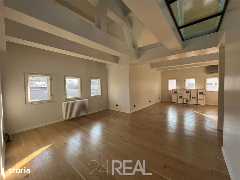 Penthouse in vila, de vanzare - Strada Tokio