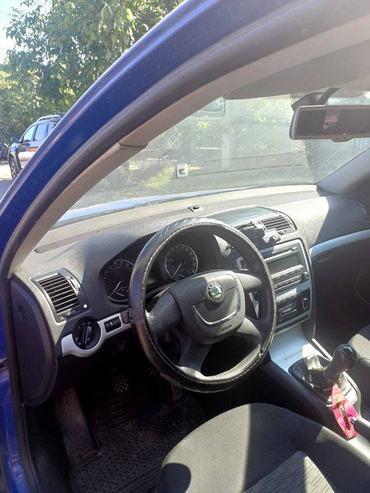 Vând Skoda Octavia