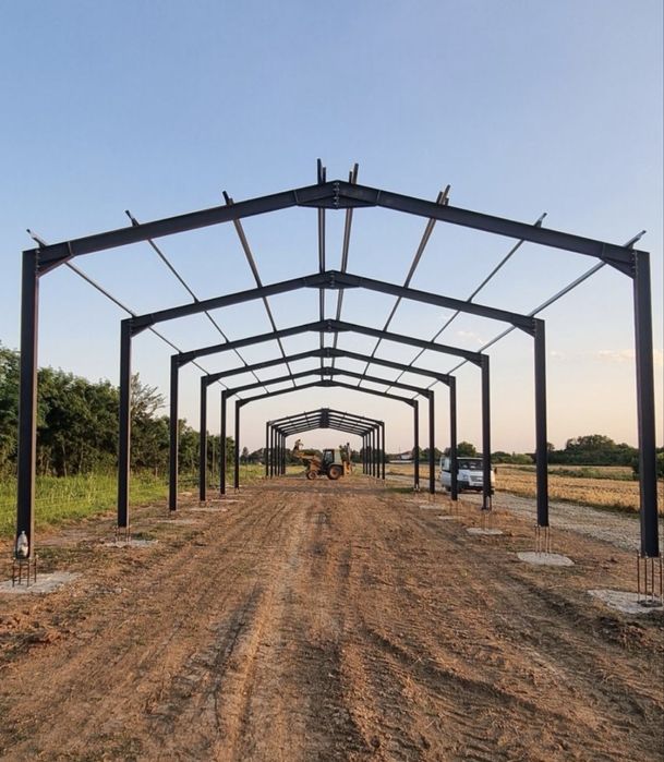 Vand hale si structuri metalice cu montaj sau fara