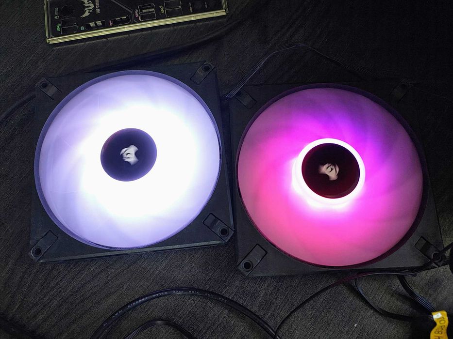 2 x Cooler, ventilator Corsair AF140 Elite RGB, PWM, 140mm