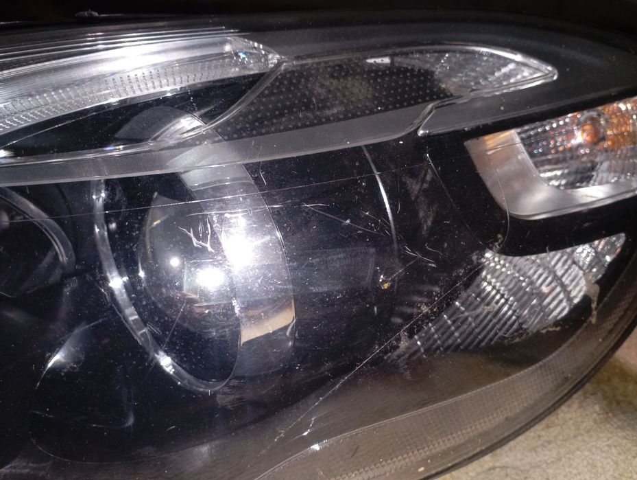 Фара на Вольво Volvo v40