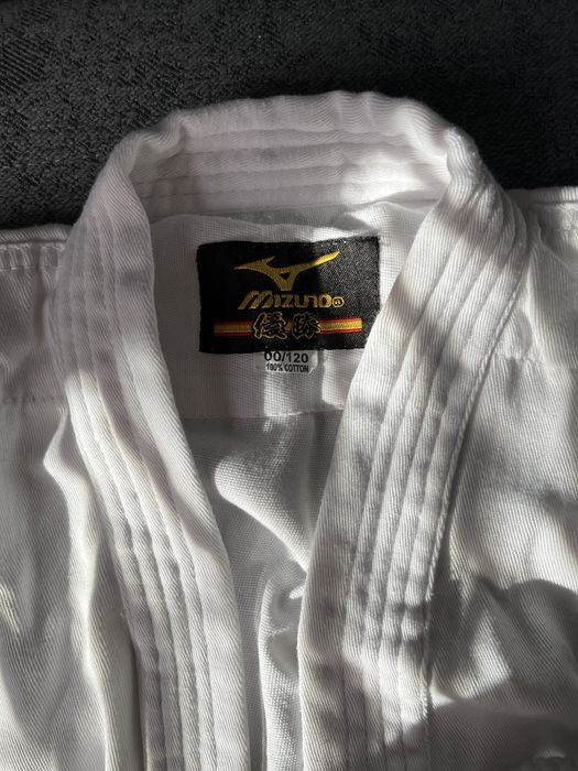 Продам кимоно для мальчика