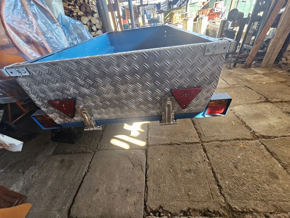 Remorca 1.7x1 metru basculabila