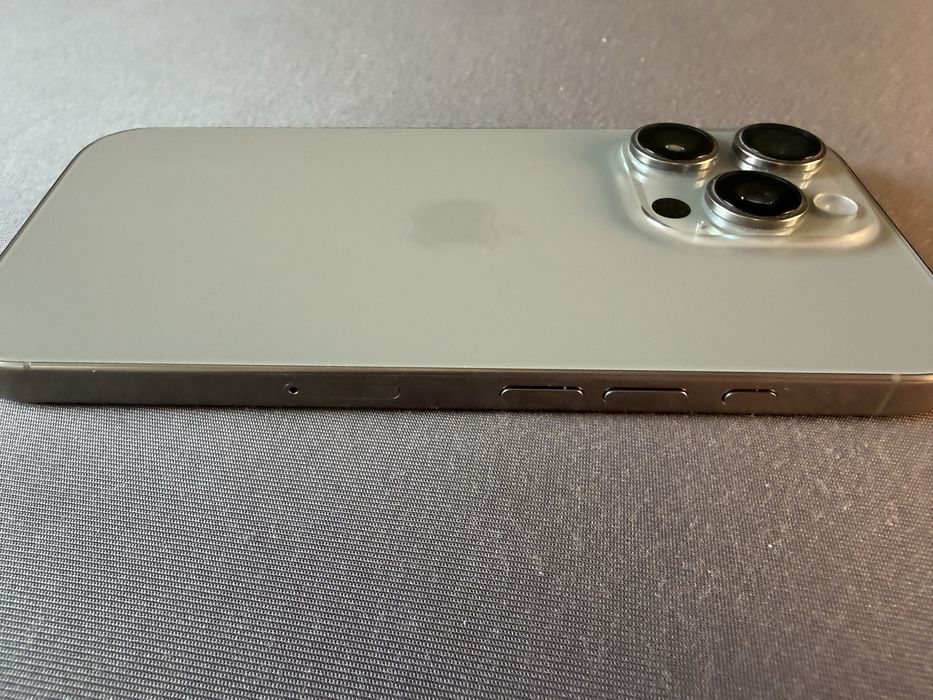 Iphone 16 pro titanium като нов