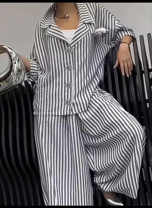 Костюм брючный женскии