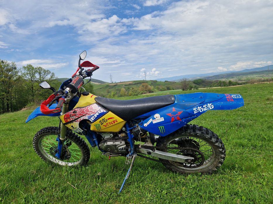 Vând Husaberg De 200cm în stare buna preț 1300euro neg