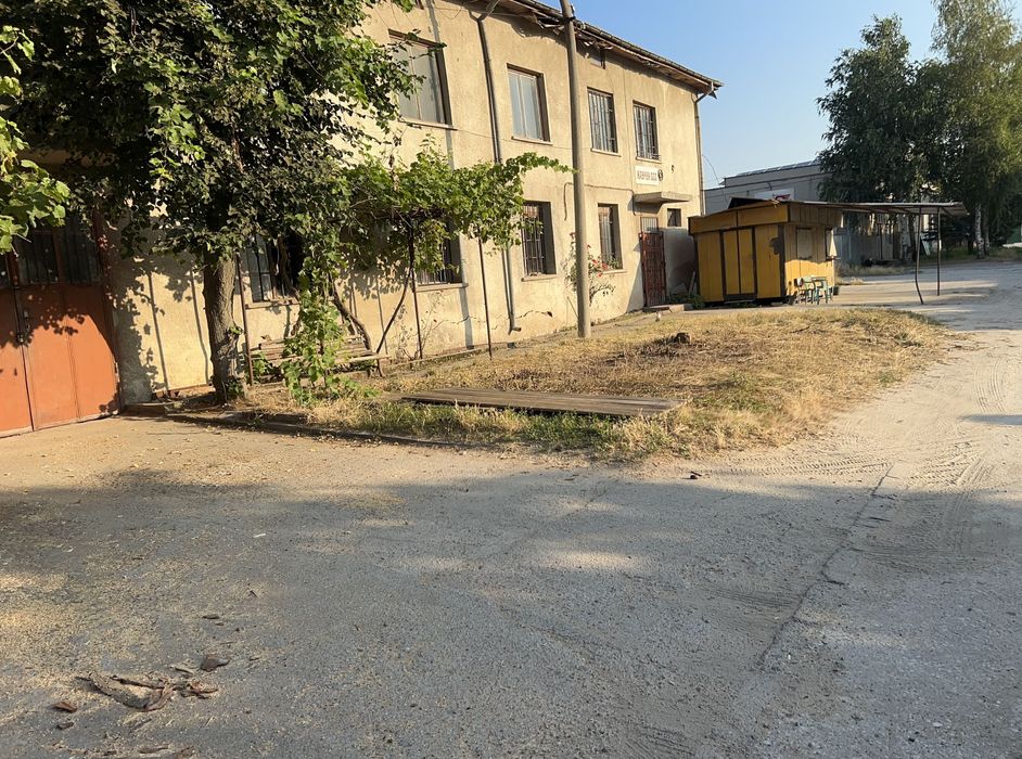 Дава под наем промишлено помещение