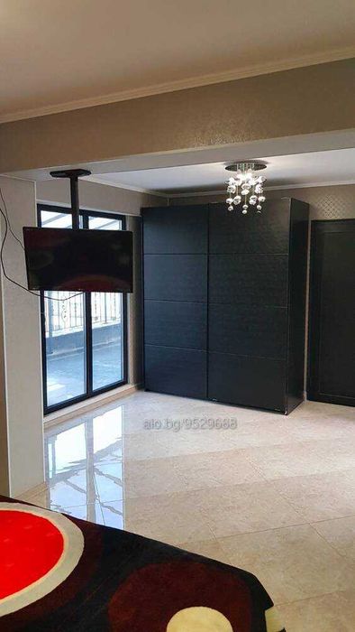 Дава се под наем Четиристаен апартамент в Стара Загора, Център - 250 кв.м за 663 € - Снимка #5