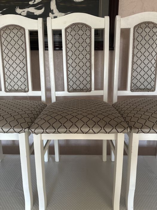 продам стол со стульями