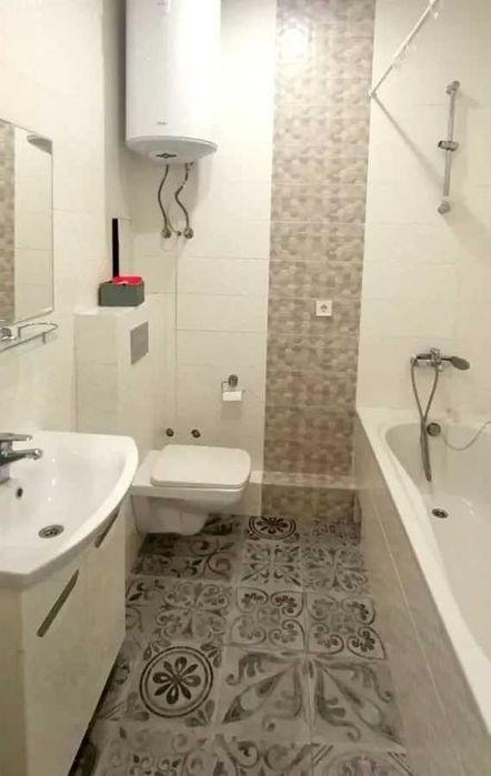 Дава се под наем Двустаен апартамент в София, Център - 56 кв.м за 407.49 € - Снимка #2