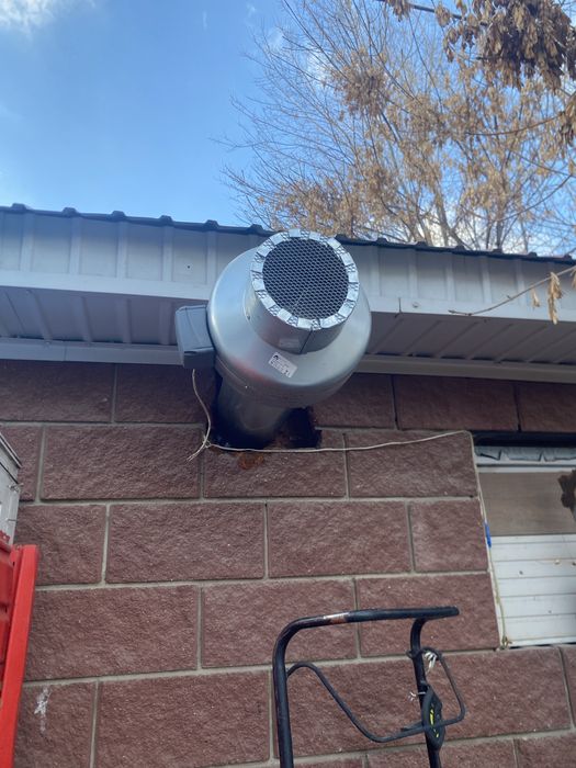 Продам вытяжку с насосом